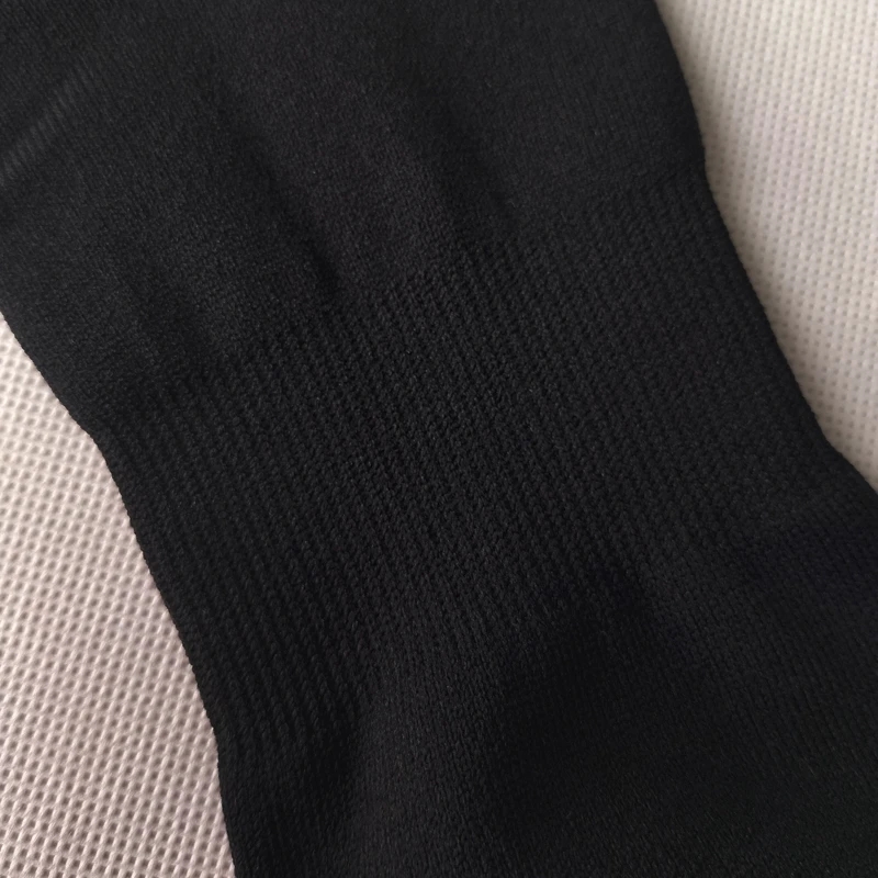 2033 Pro Team Cycling Socks Me - Mountain Biking Socks 评论和价格