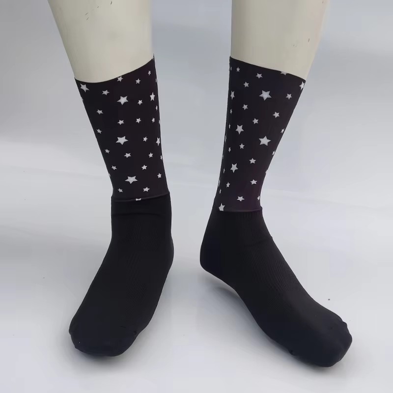 2033 Pro Team Cycling Socks Me - Mountain Biking Socks 评论和价格